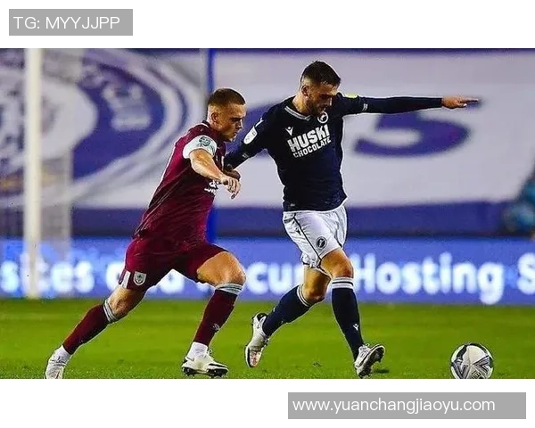 狼队与托特纳姆热刺激战正酣谁将赢得英超巅峰对决