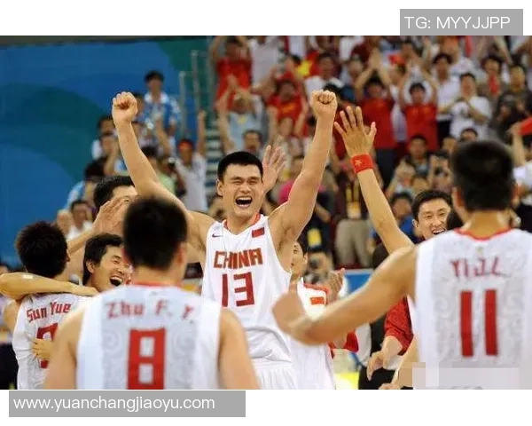 2008北京奥运会男篮决战中国队与美国队的激烈第四节较量回顾