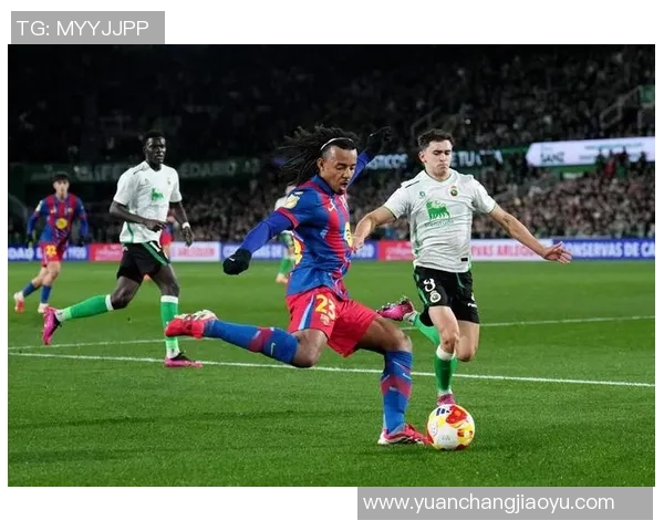 坑惨巴萨?3500万铁卫2年半4次染红!3次致队惨败,球迷痛斥:快滚 坑惨巴萨?3500万铁卫2年半4次染红!3次致队惨败,球迷痛斥:快滚